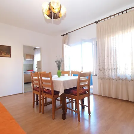 Apartments Pula 1435